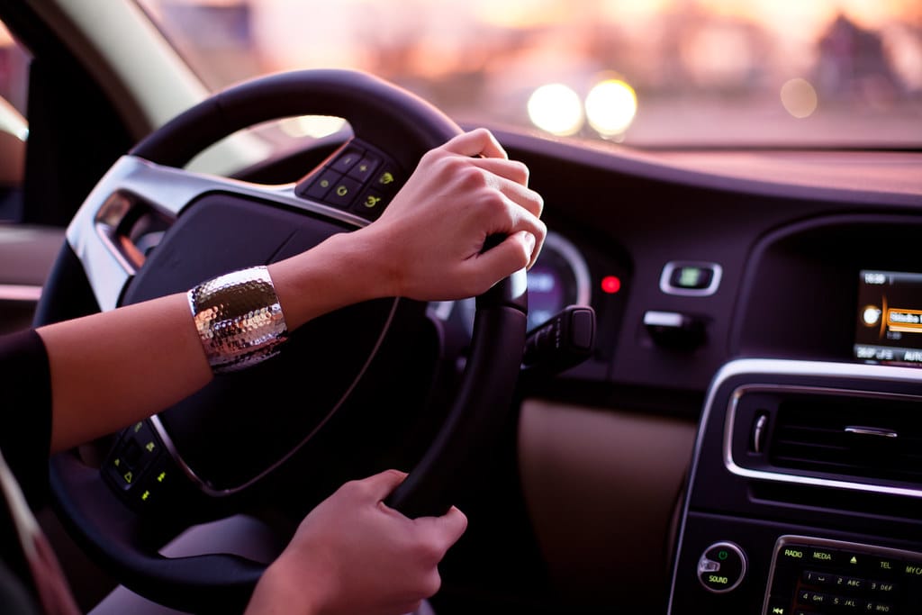 I want to rent a car