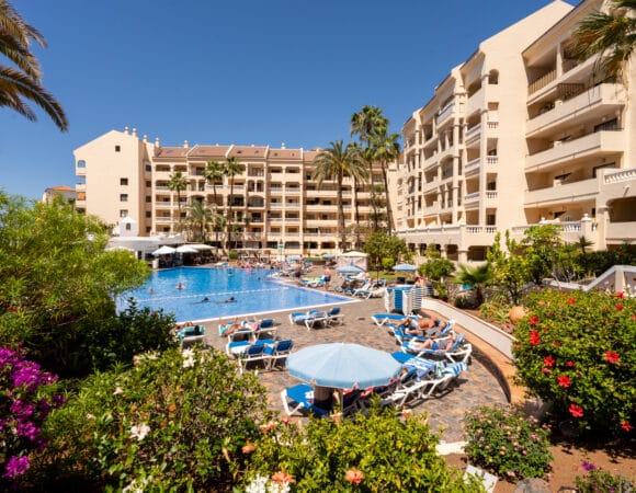 Castle Harbour Apartment